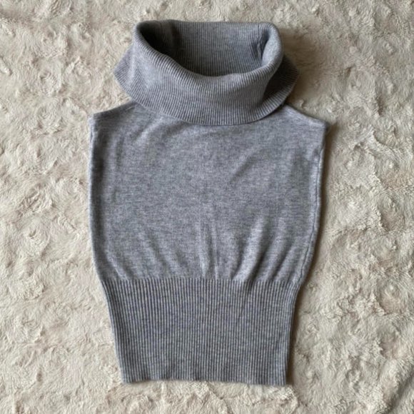 Poof! Tops - NWT Fitted Grey Sleeveless Turtleneck